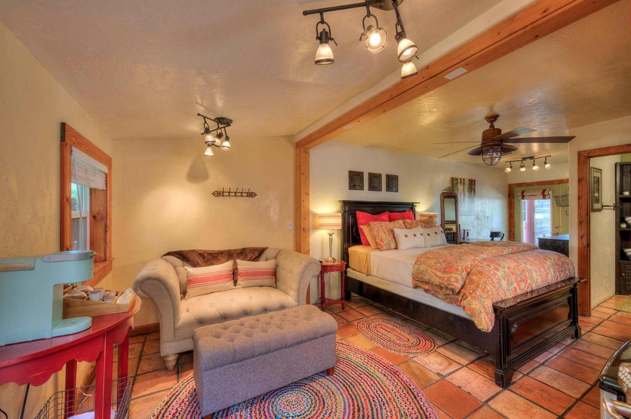 Cali Cochitta Vacation Rentals Моуаб Екстериор снимка