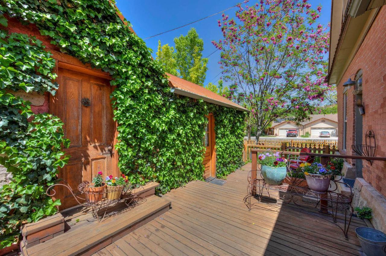 Cali Cochitta Vacation Rentals Моуаб Екстериор снимка