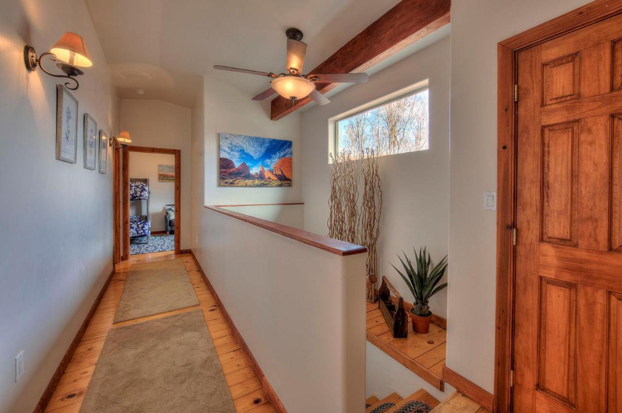 Cali Cochitta Vacation Rentals Моуаб Екстериор снимка