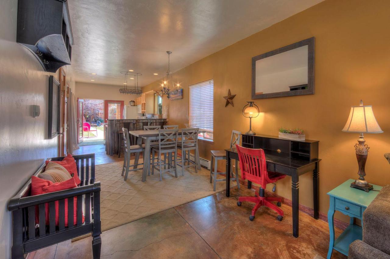 Cali Cochitta Vacation Rentals Моуаб Екстериор снимка